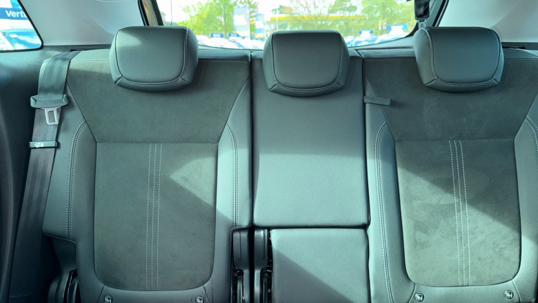 Vauxhall Crossland 1.5 Turbo D [120] Ultimate 5dr Auto Diesel Hatchback